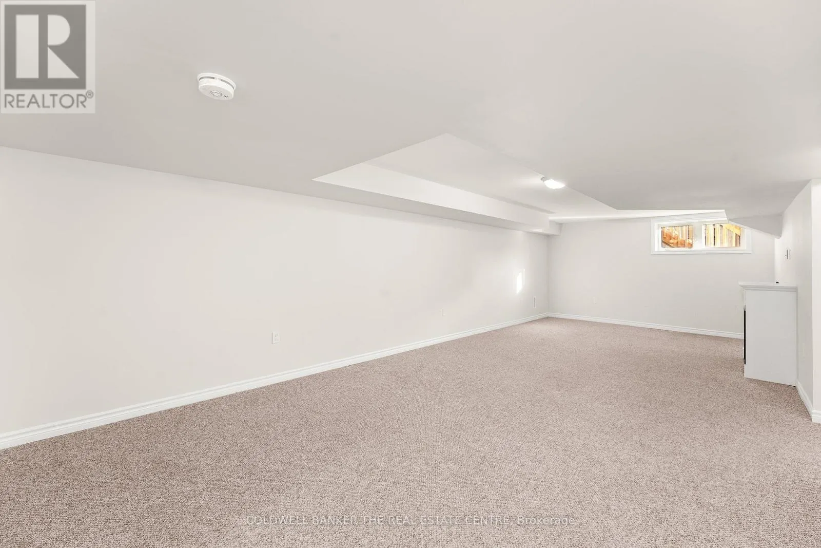 19 - 17 LAKEWOOD CRESCENT