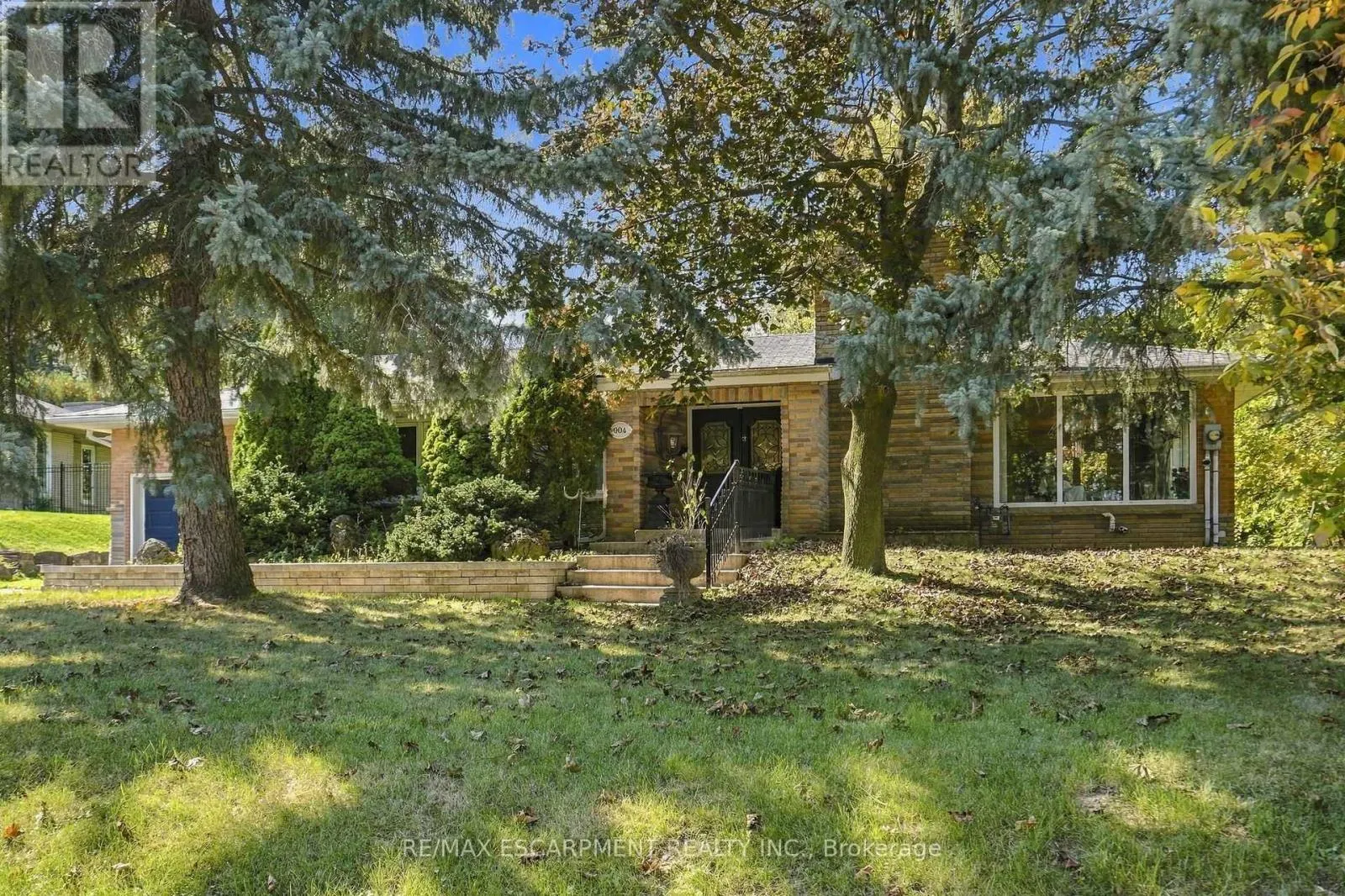 904 MONTGOMERY DRIVE
