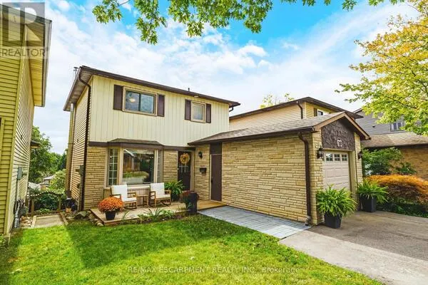 19 HILLSDALE COURT