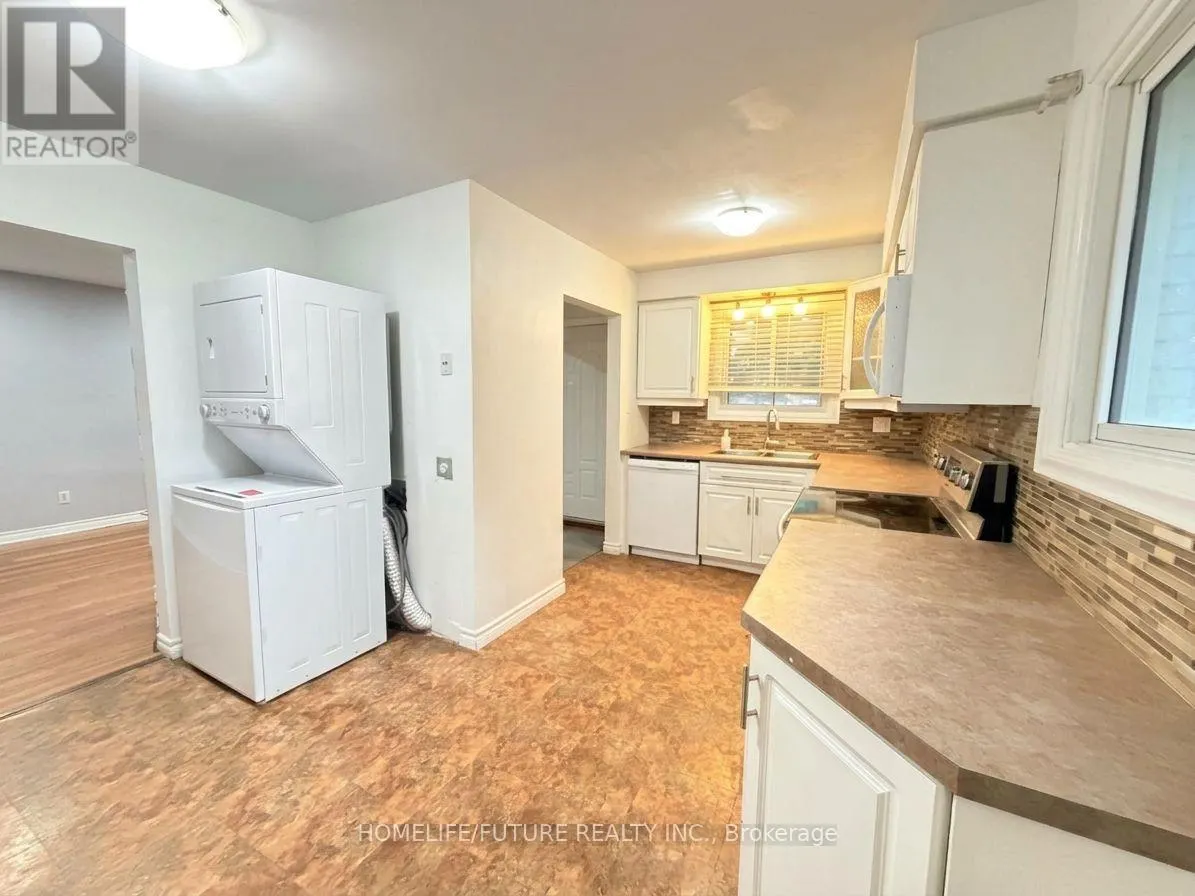 272 KINZIE AVENUE