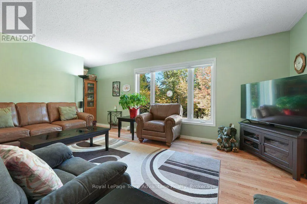 10 OAKRIDGE ROAD