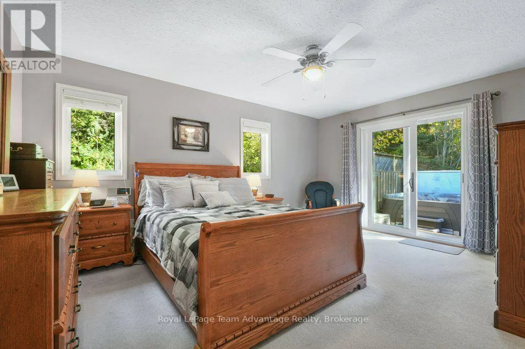 10 OAKRIDGE ROAD