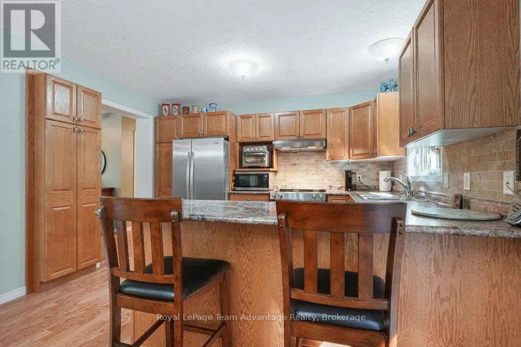 10 OAKRIDGE ROAD