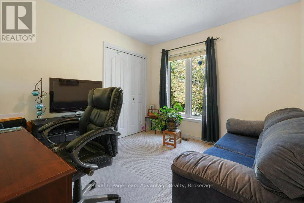 10 OAKRIDGE ROAD