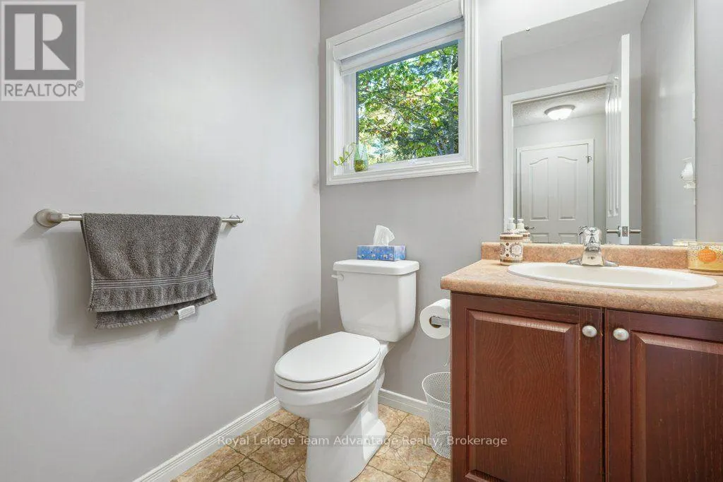 10 OAKRIDGE ROAD