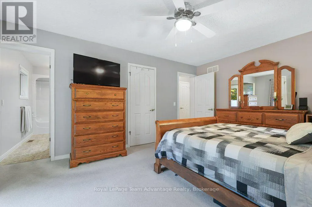 10 OAKRIDGE ROAD