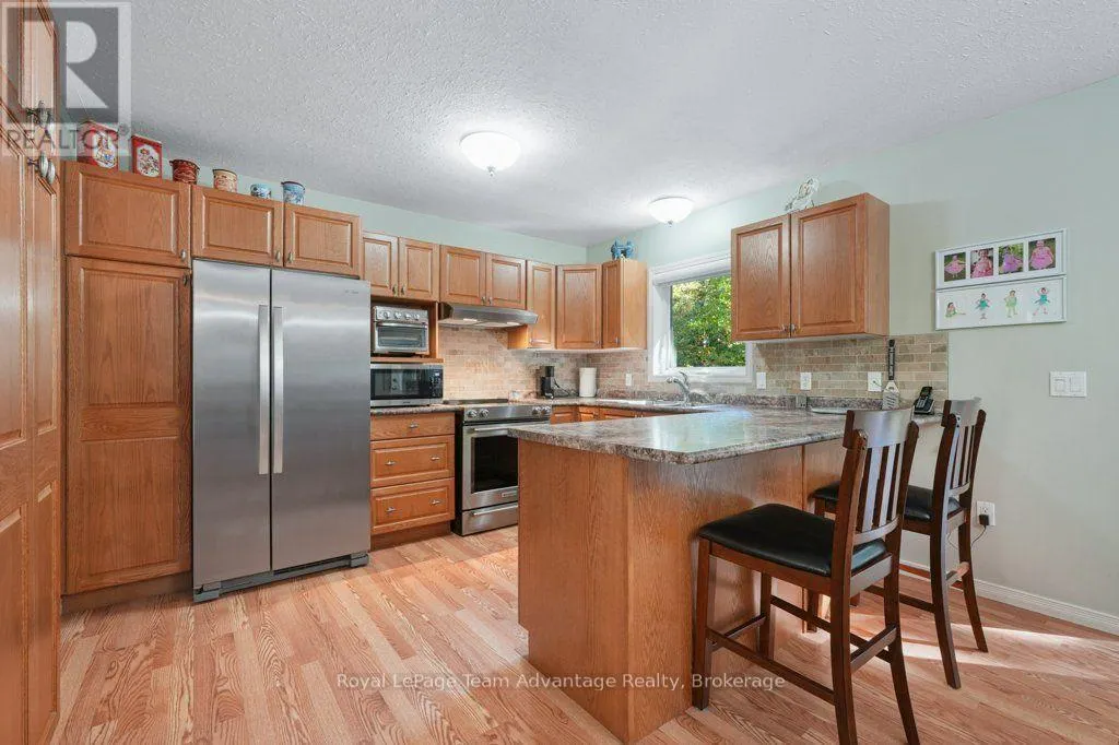 10 OAKRIDGE ROAD