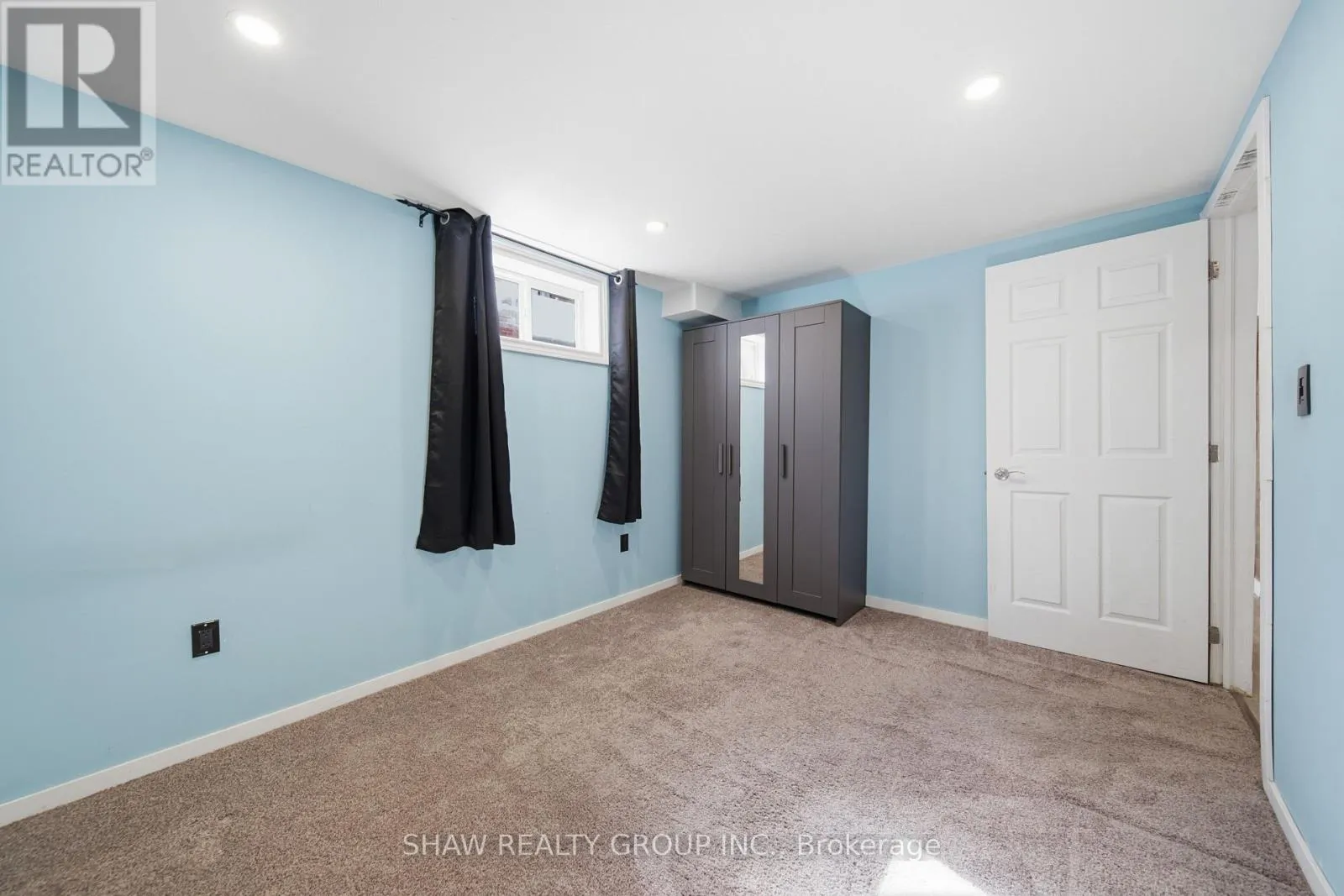 468 HIGHLAND ROAD