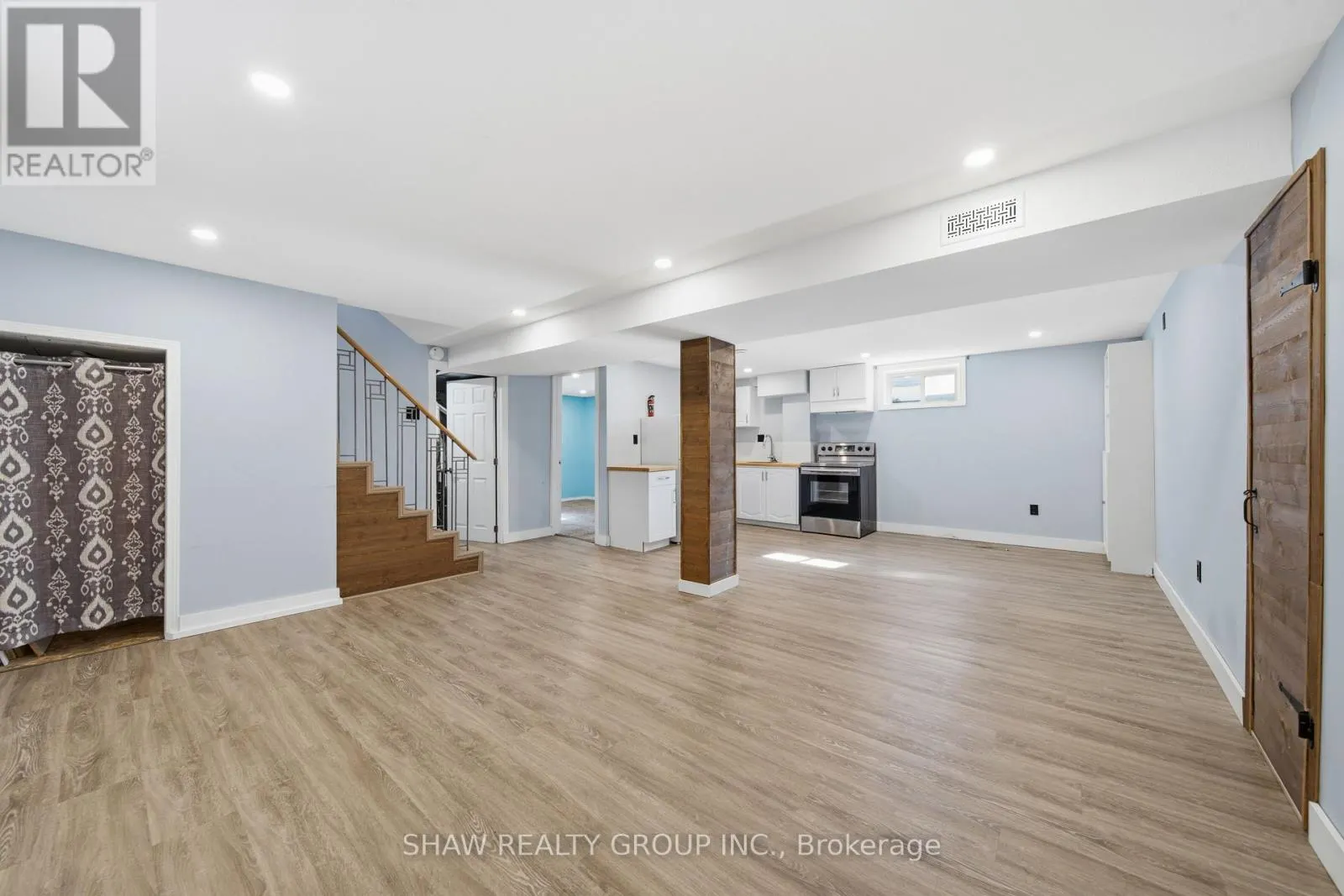 468 HIGHLAND ROAD