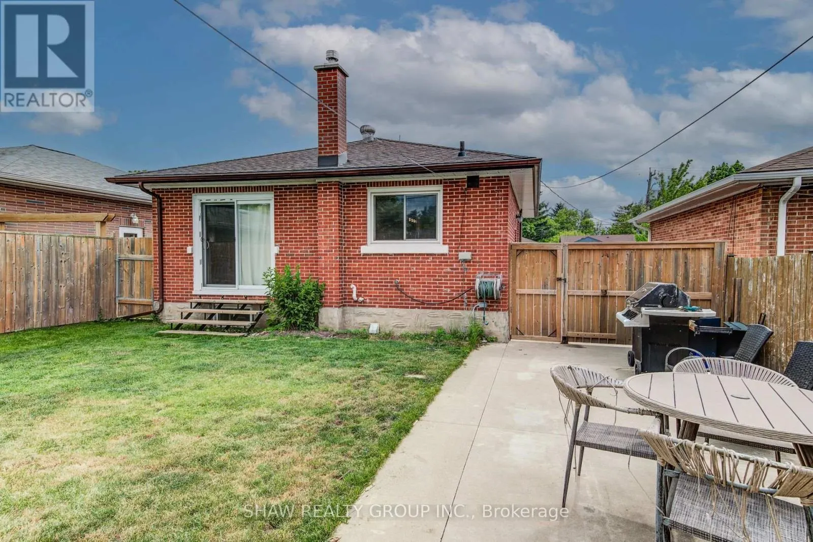 468 HIGHLAND ROAD