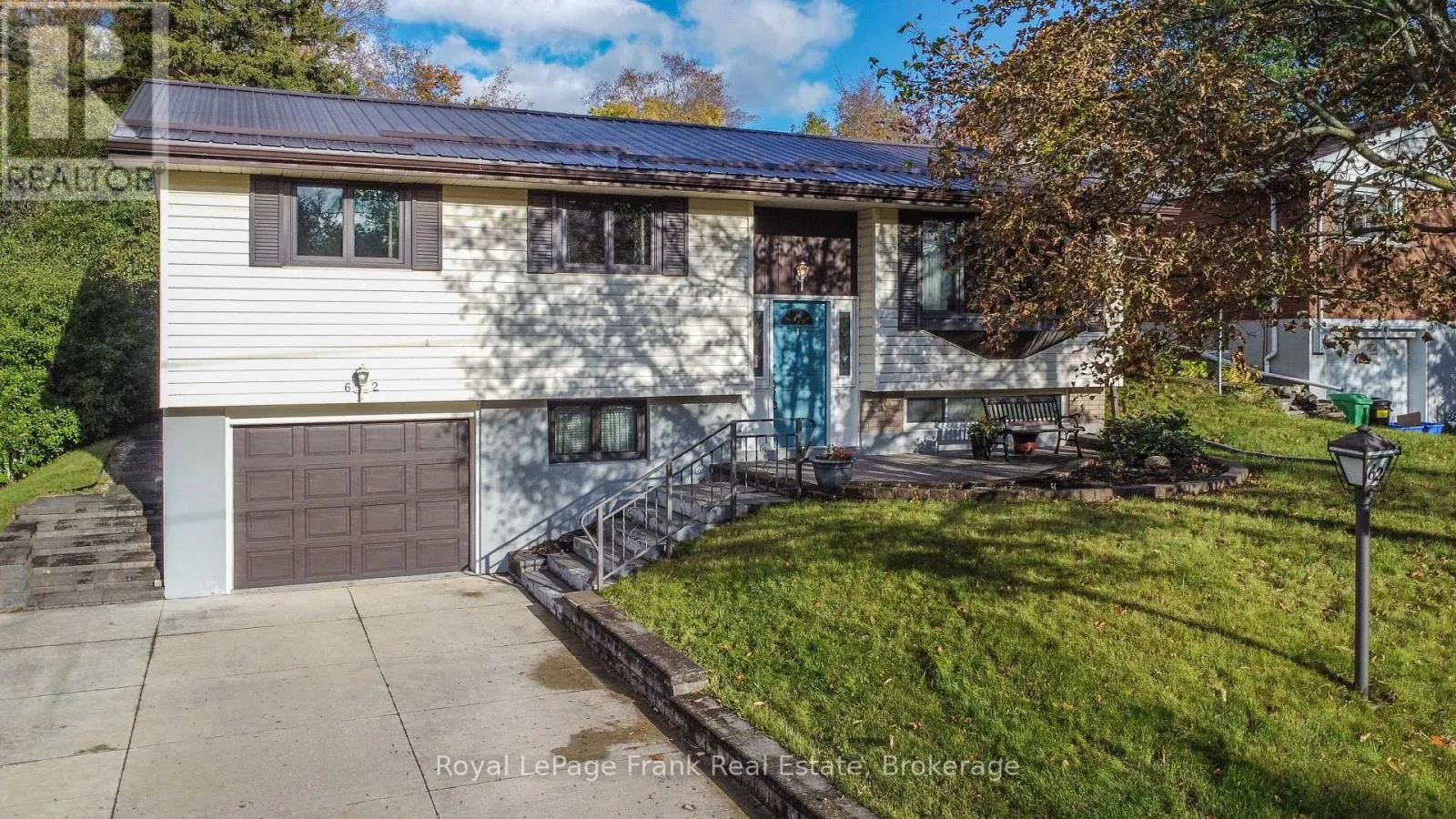 62 SPRINGBROOK DRIVE