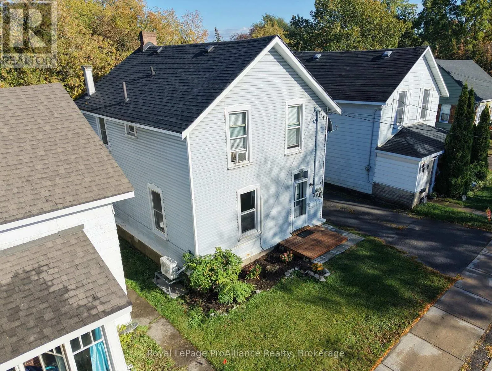 395 BLEECKER AVENUE