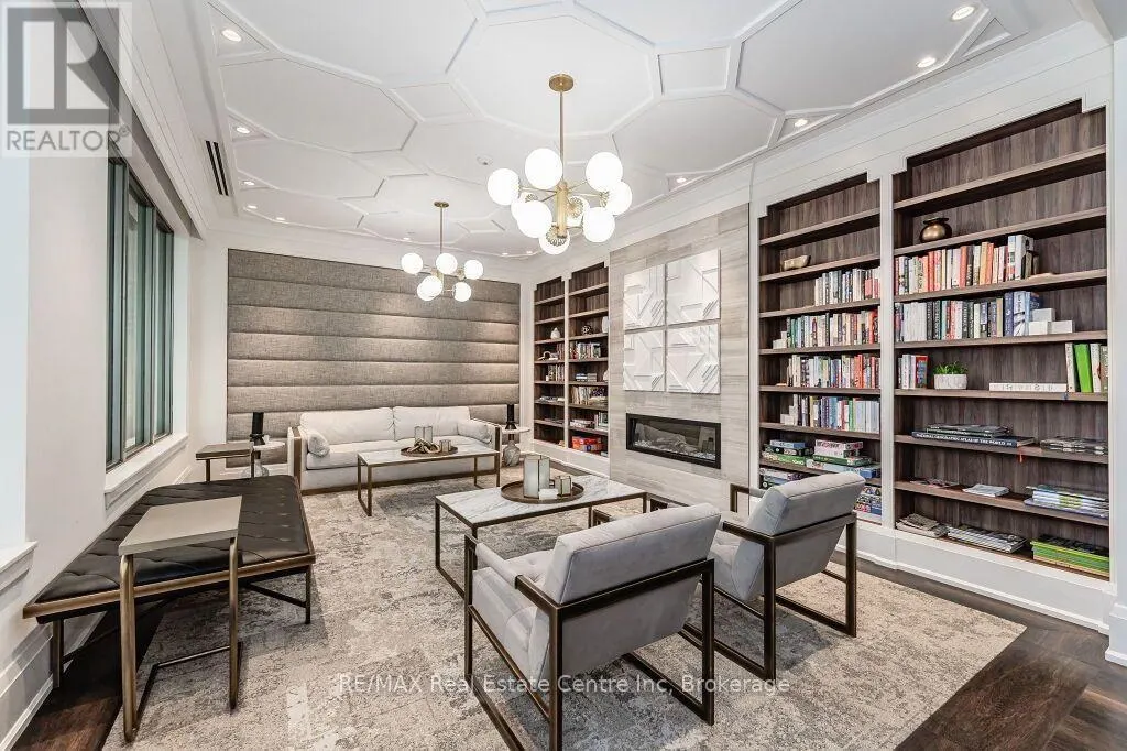 807 - 73 ARTHUR STREET S #807