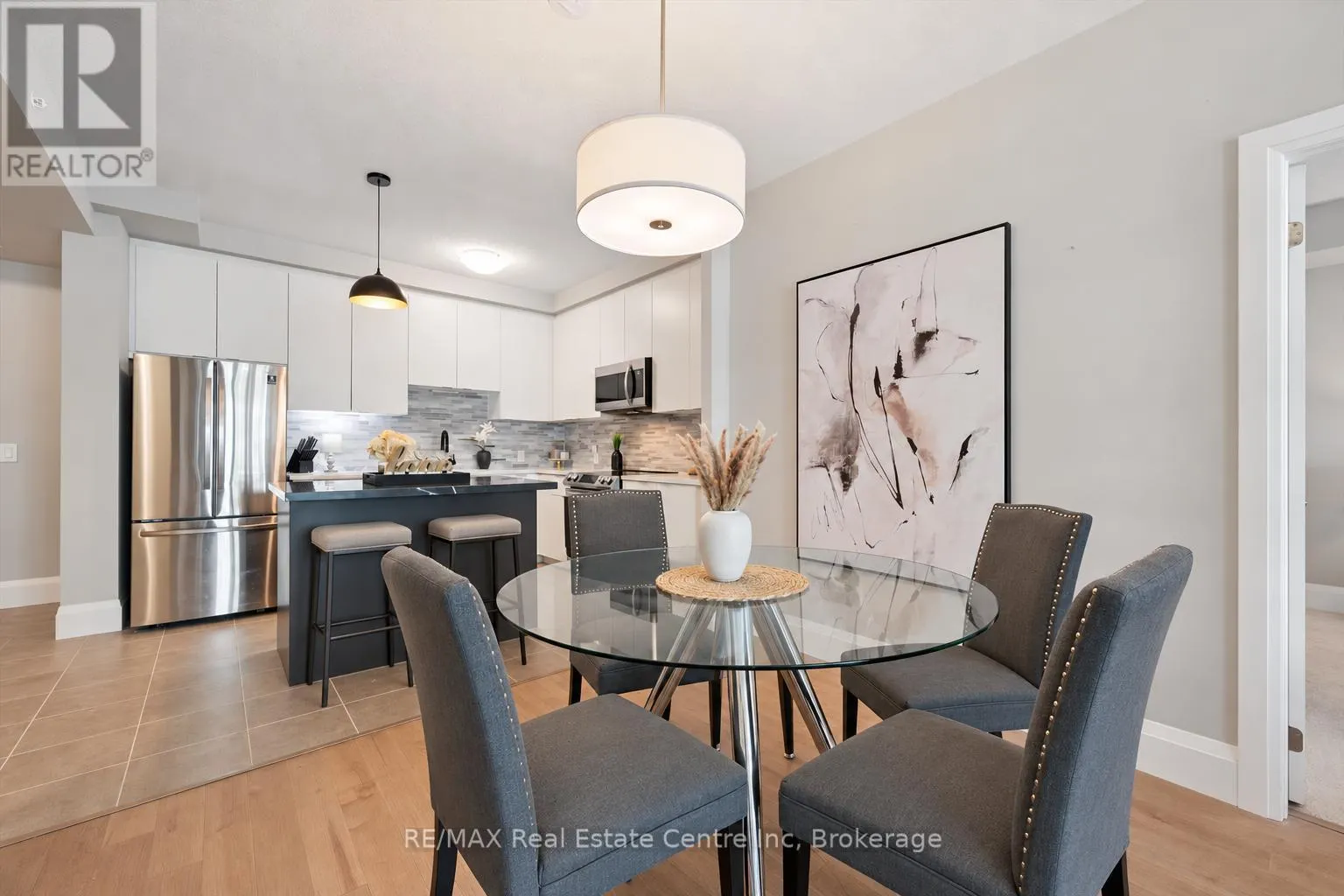 807 - 73 ARTHUR STREET S #807