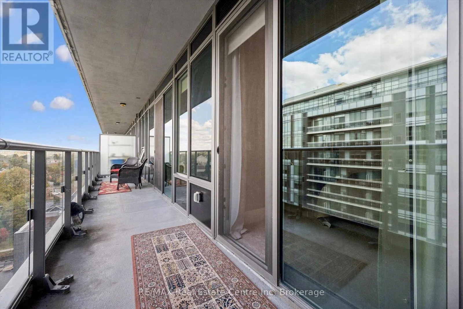 807 - 73 ARTHUR STREET S #807