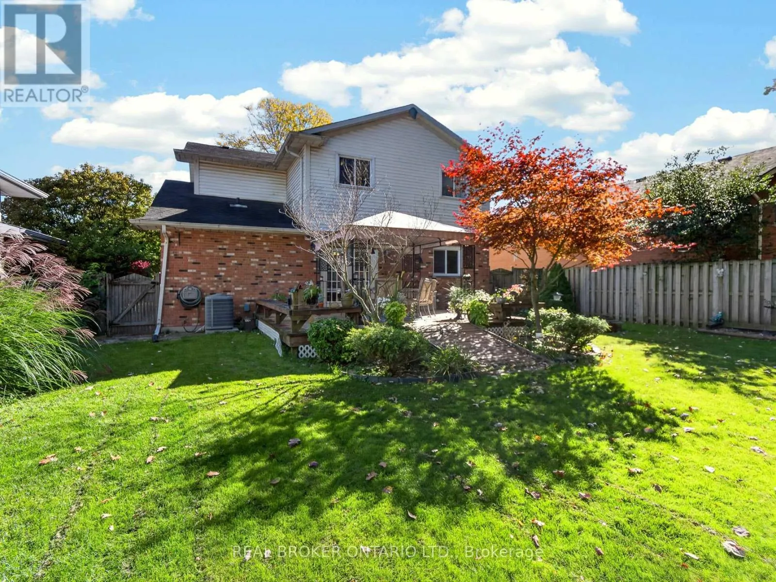 133 LEASIDE DRIVE