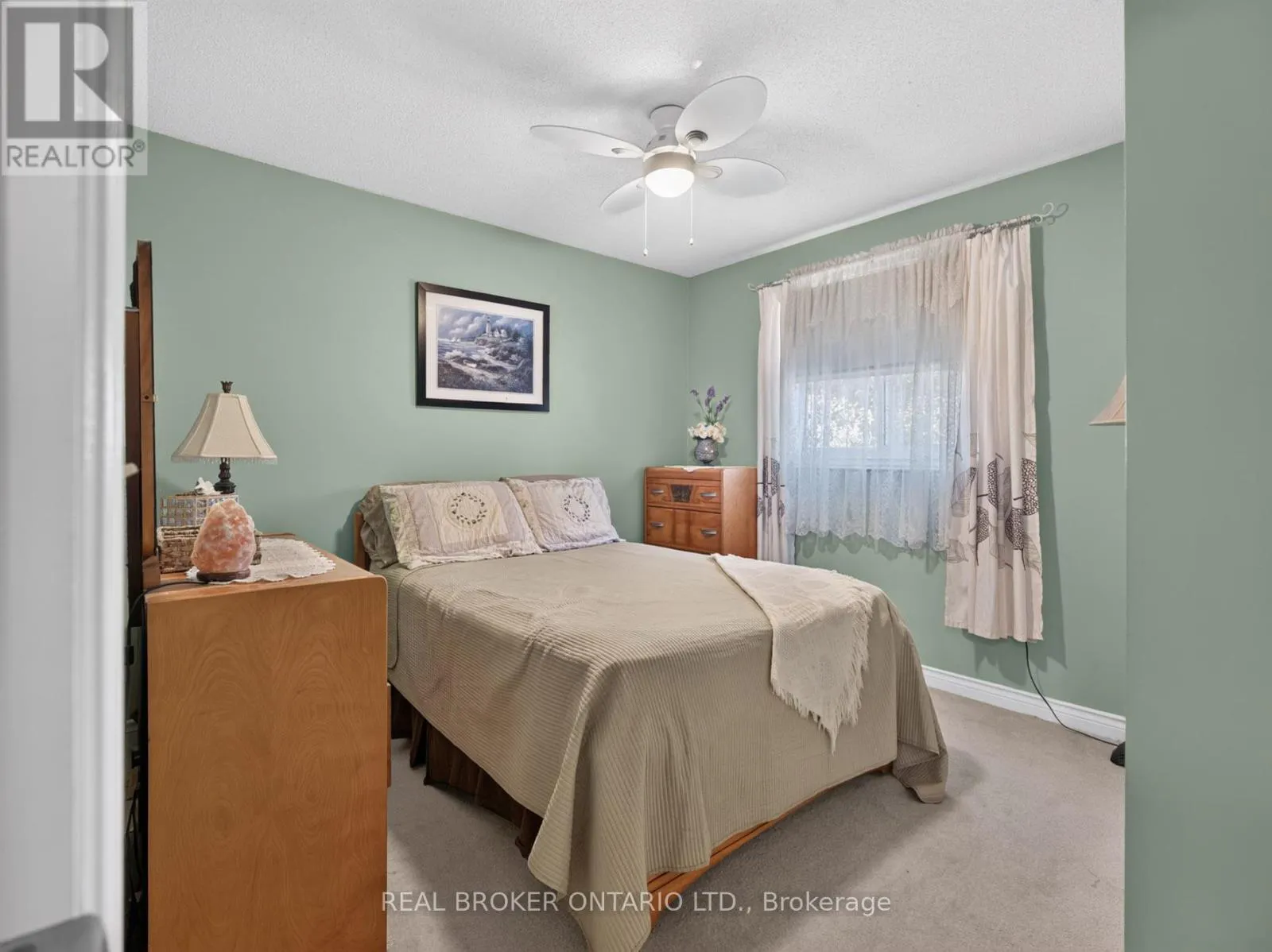133 LEASIDE DRIVE