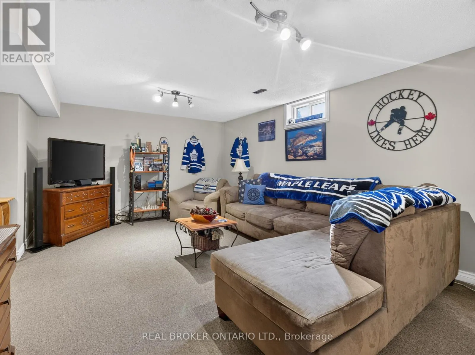 133 LEASIDE DRIVE