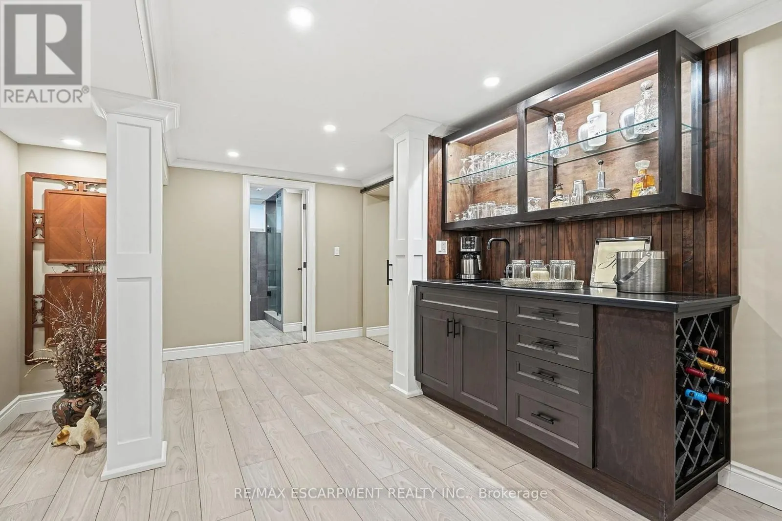 816 ALEXANDER ROAD