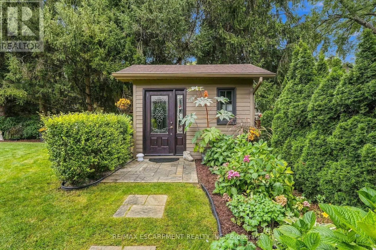 816 ALEXANDER ROAD