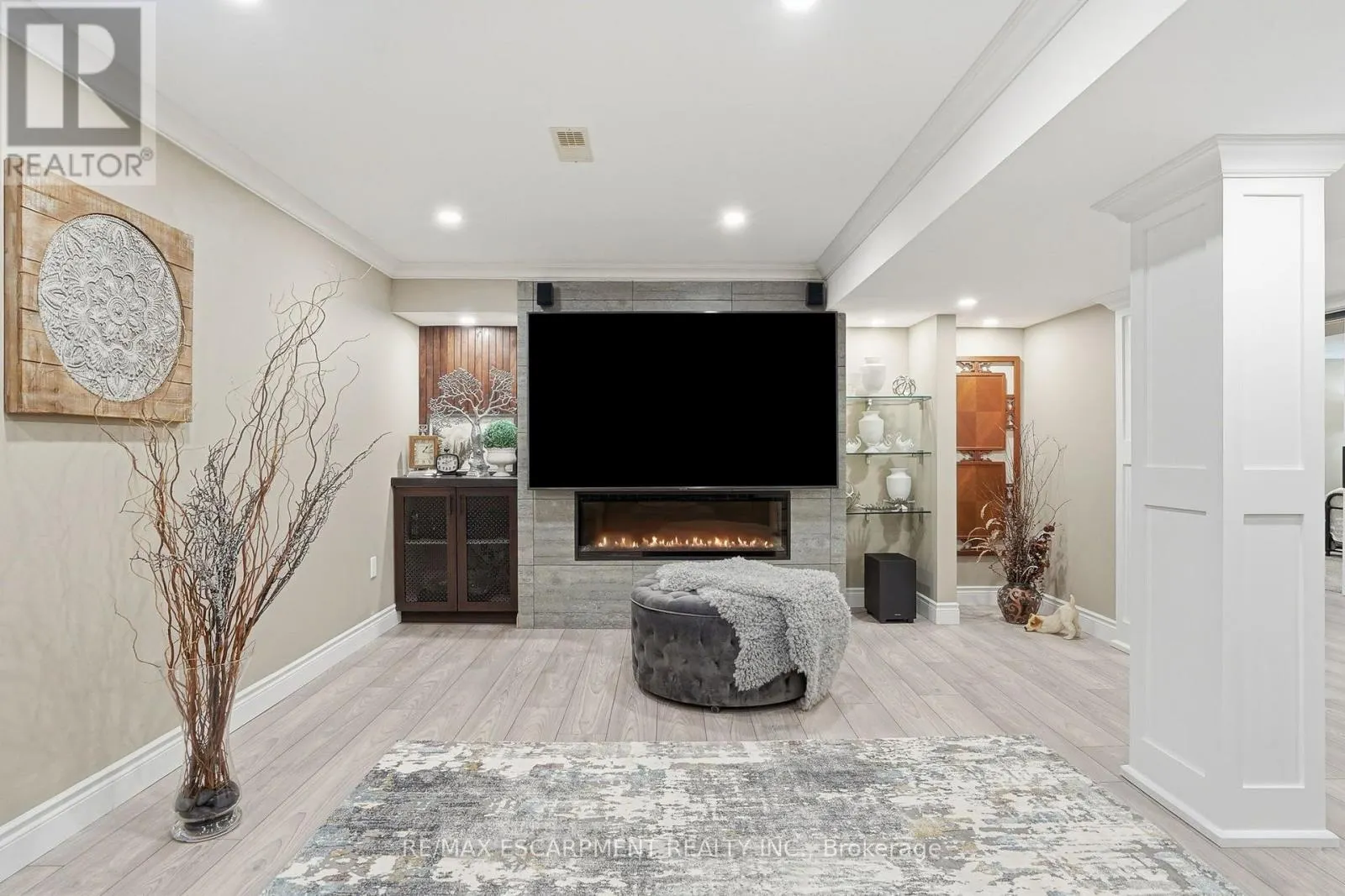 816 ALEXANDER ROAD