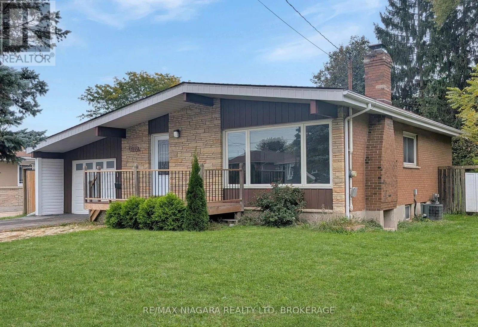 6122 MAYFAIR DRIVE