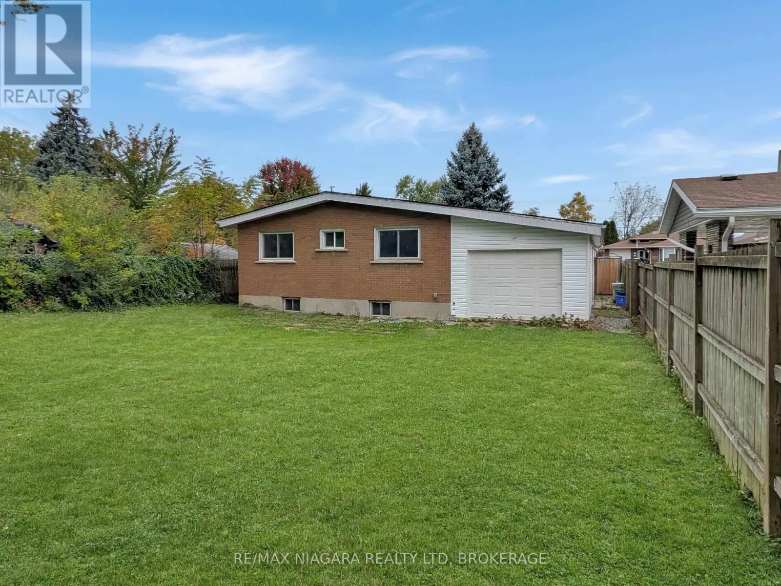 6122 MAYFAIR DRIVE