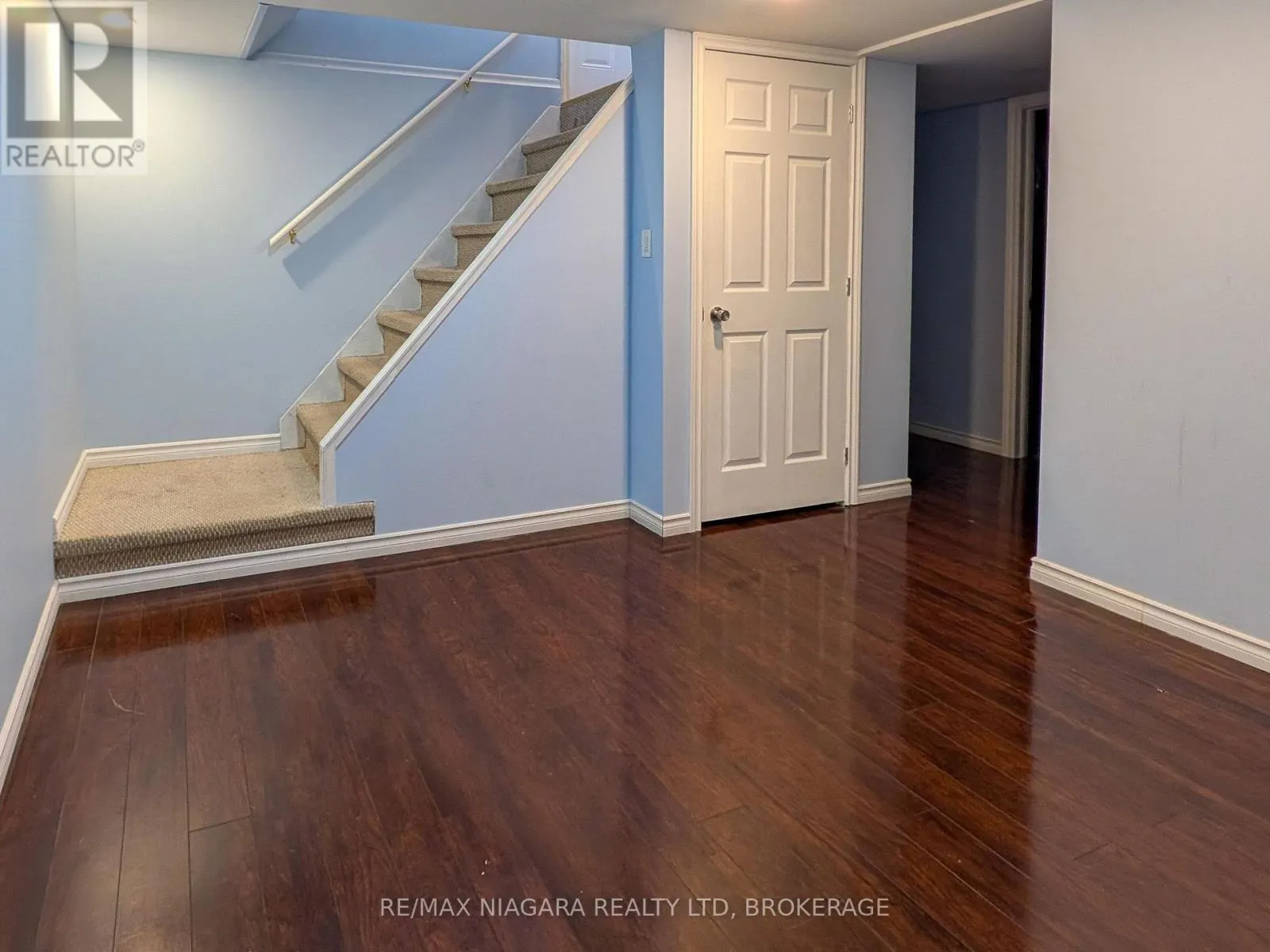 6122 MAYFAIR DRIVE