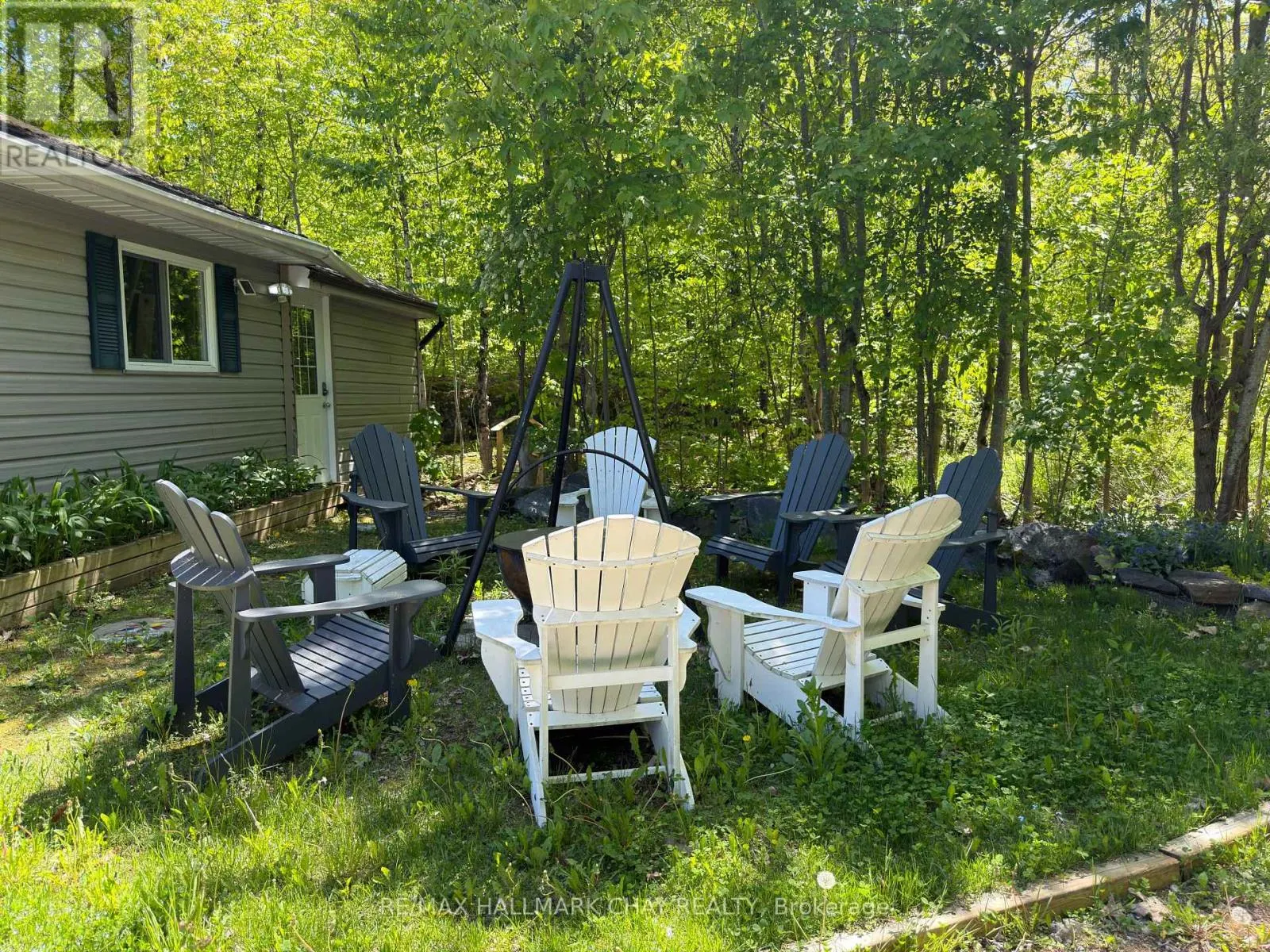 137 PICKEREL POINT ROAD