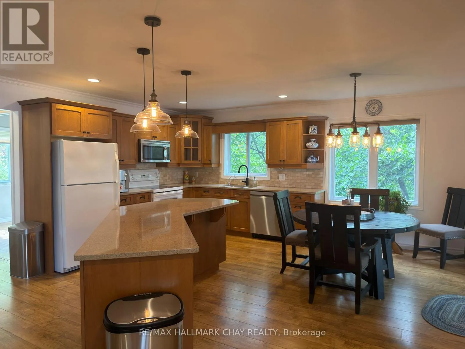 137 PICKEREL POINT ROAD