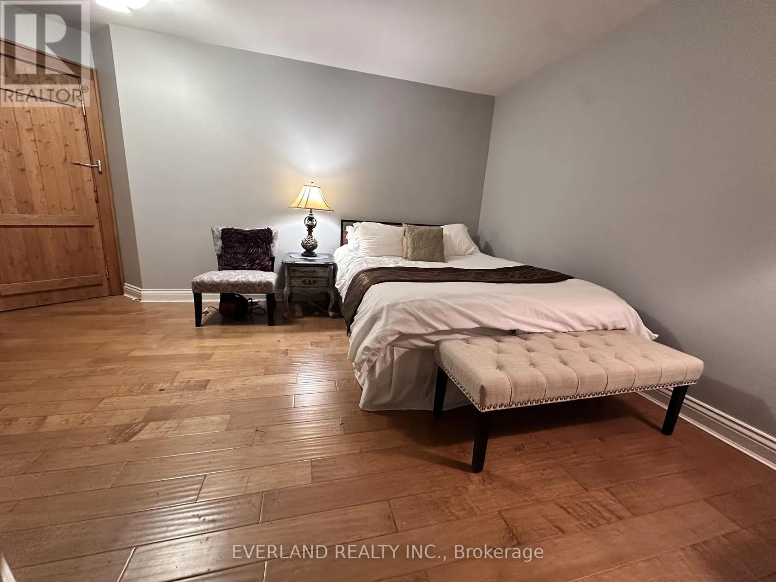 PRIME BEDROOM - 3369 ST PAUL AVENUE