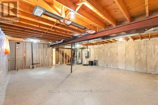 50 SHIPVIEW COURT