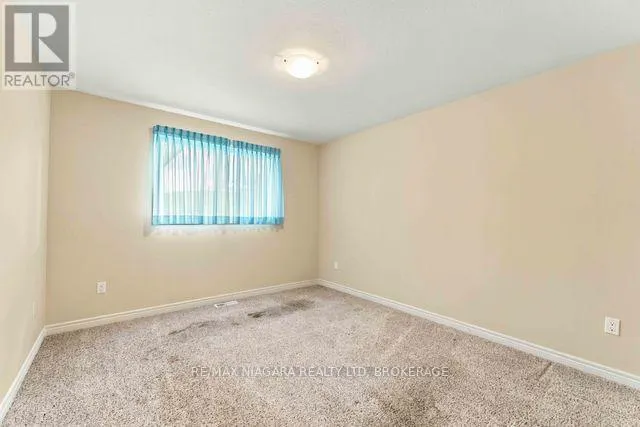 50 SHIPVIEW COURT
