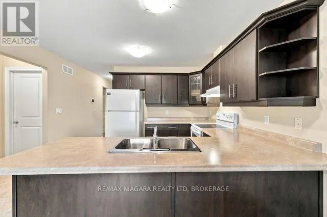 50 SHIPVIEW COURT