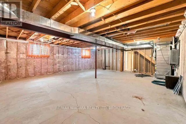 50 SHIPVIEW COURT