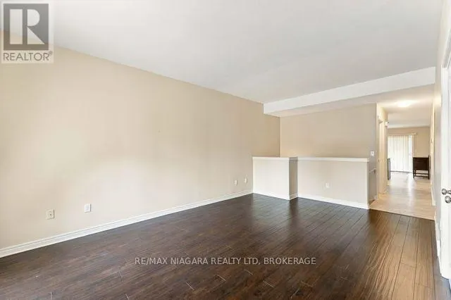 50 SHIPVIEW COURT