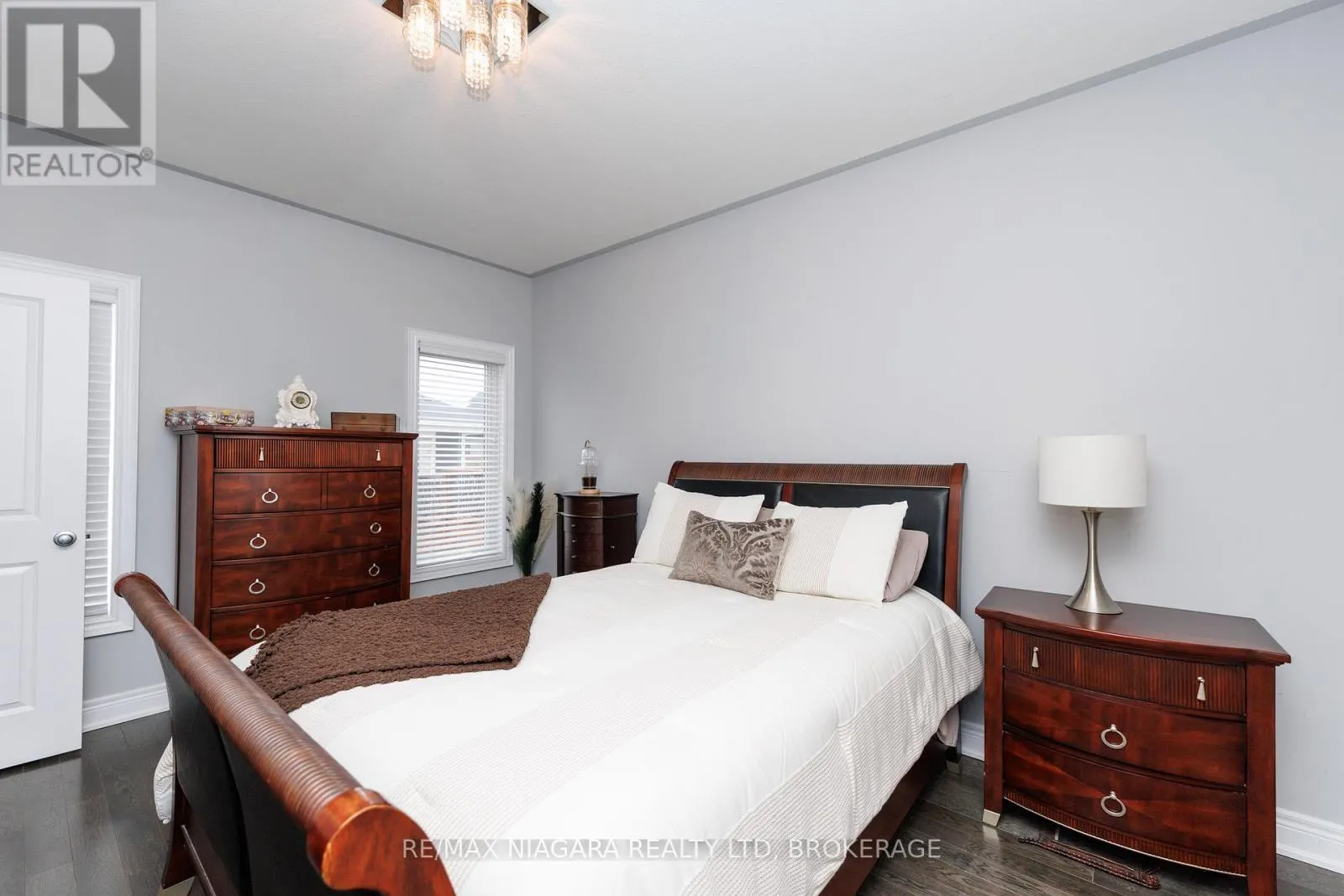 4049 VILLAGE CREEK DRIVE