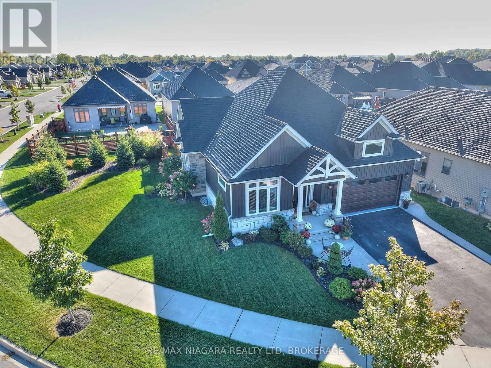 4049 VILLAGE CREEK DRIVE