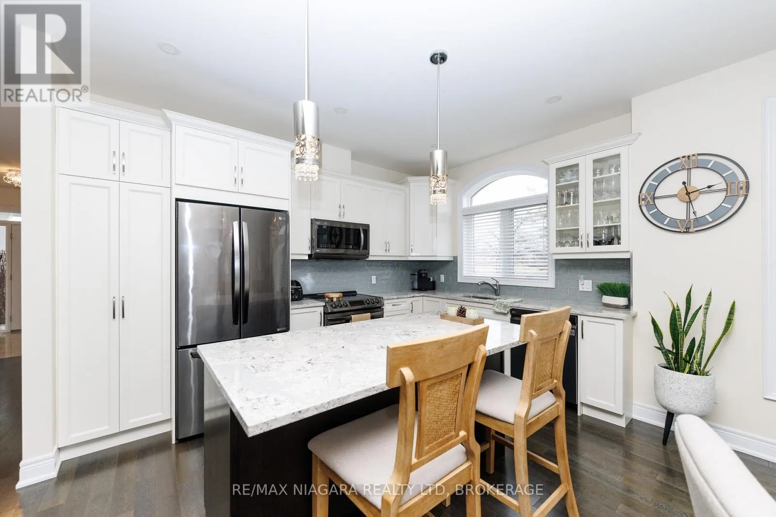 4049 VILLAGE CREEK DRIVE