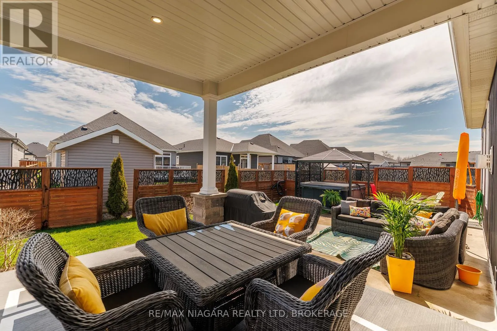 4049 VILLAGE CREEK DRIVE