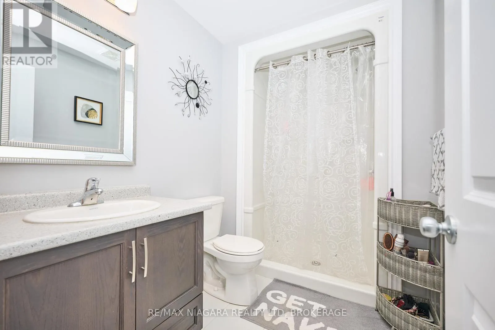 4049 VILLAGE CREEK DRIVE