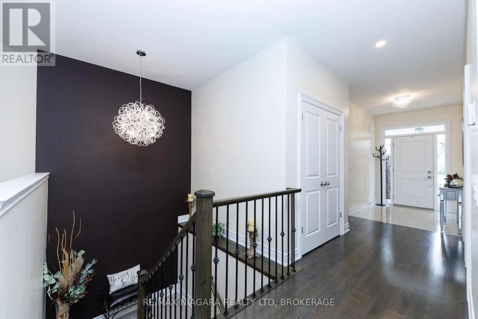 4049 VILLAGE CREEK DRIVE