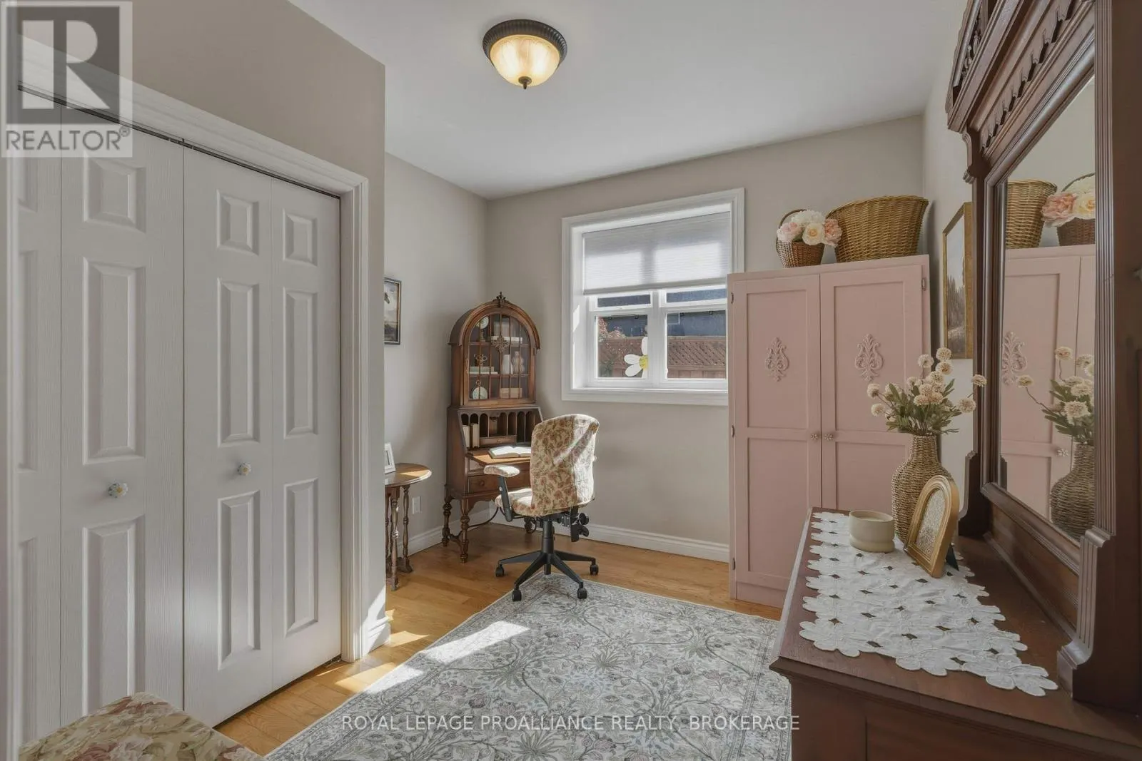 27 VICTORIA AVENUE