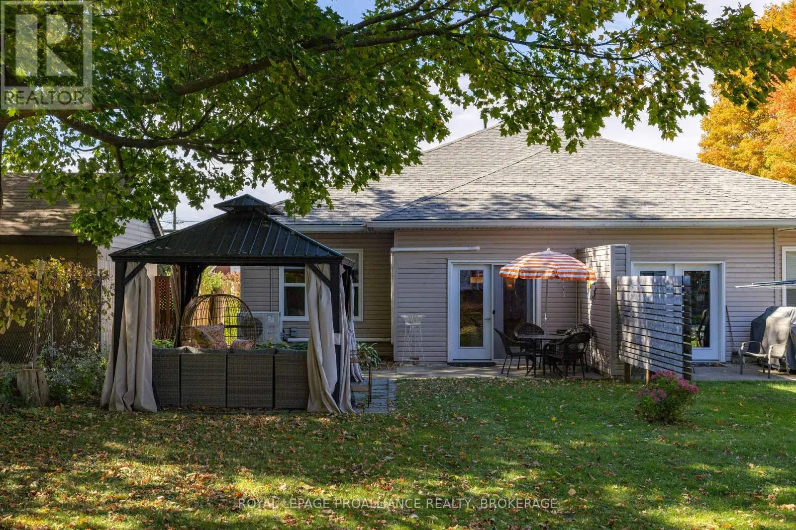 27 VICTORIA AVENUE