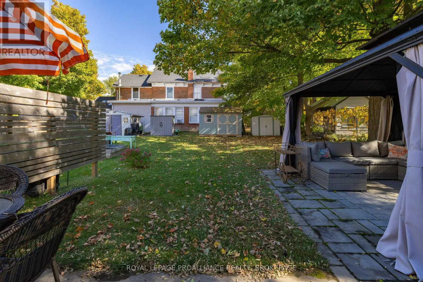 27 VICTORIA AVENUE