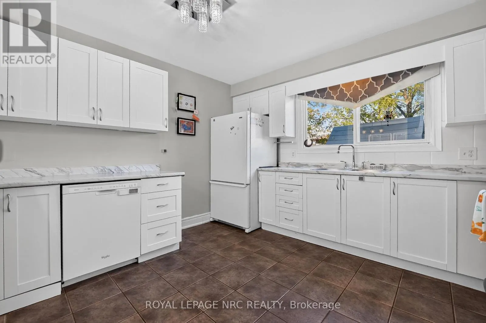 73 GREEN MAPLE DRIVE
