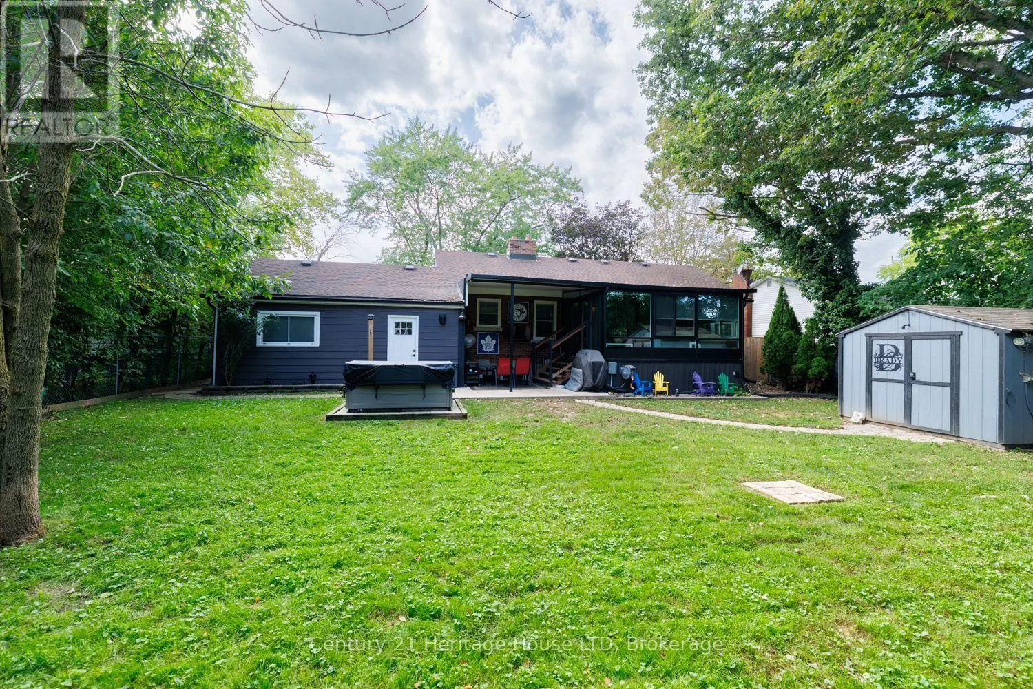 6 GREENOCK CIRCLE