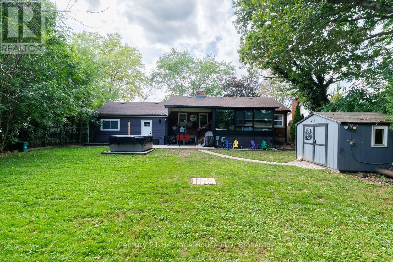 6 GREENOCK CIRCLE