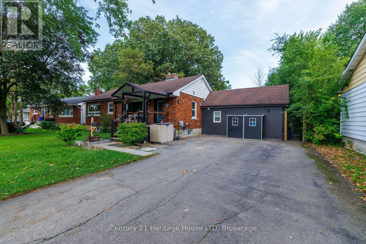 6 GREENOCK CIRCLE