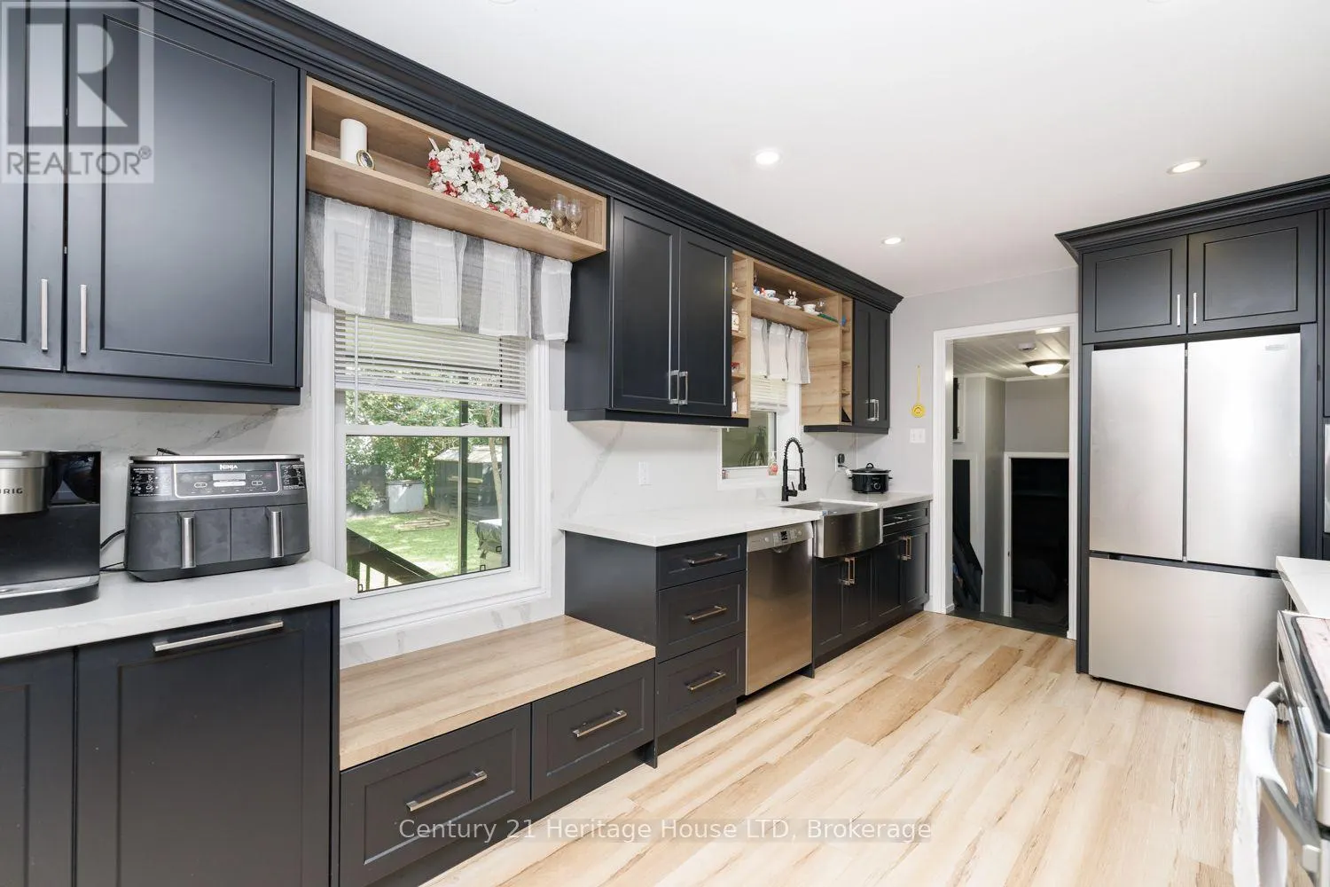 6 GREENOCK CIRCLE